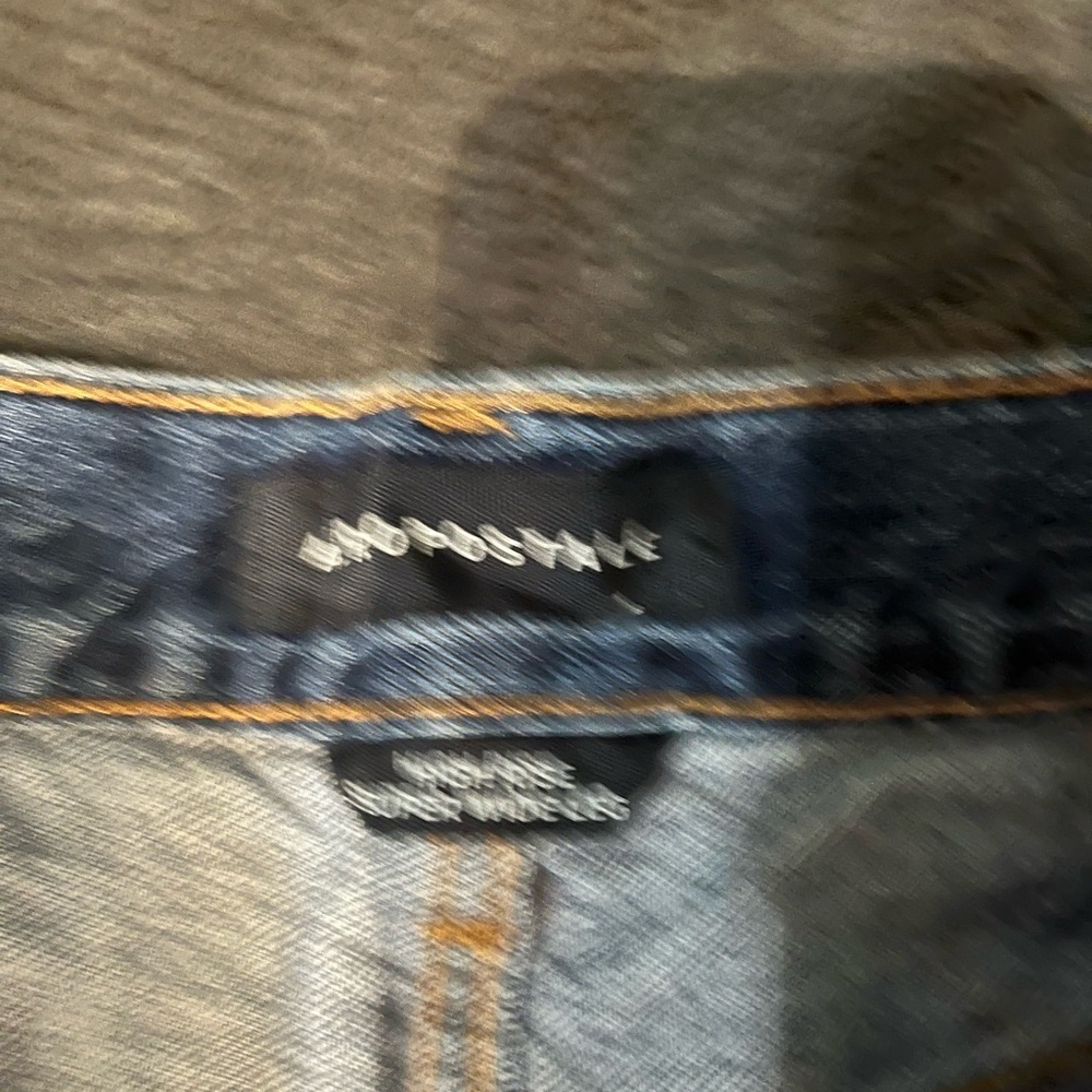 Distressed Blue Jeans - Picture 4 of 6